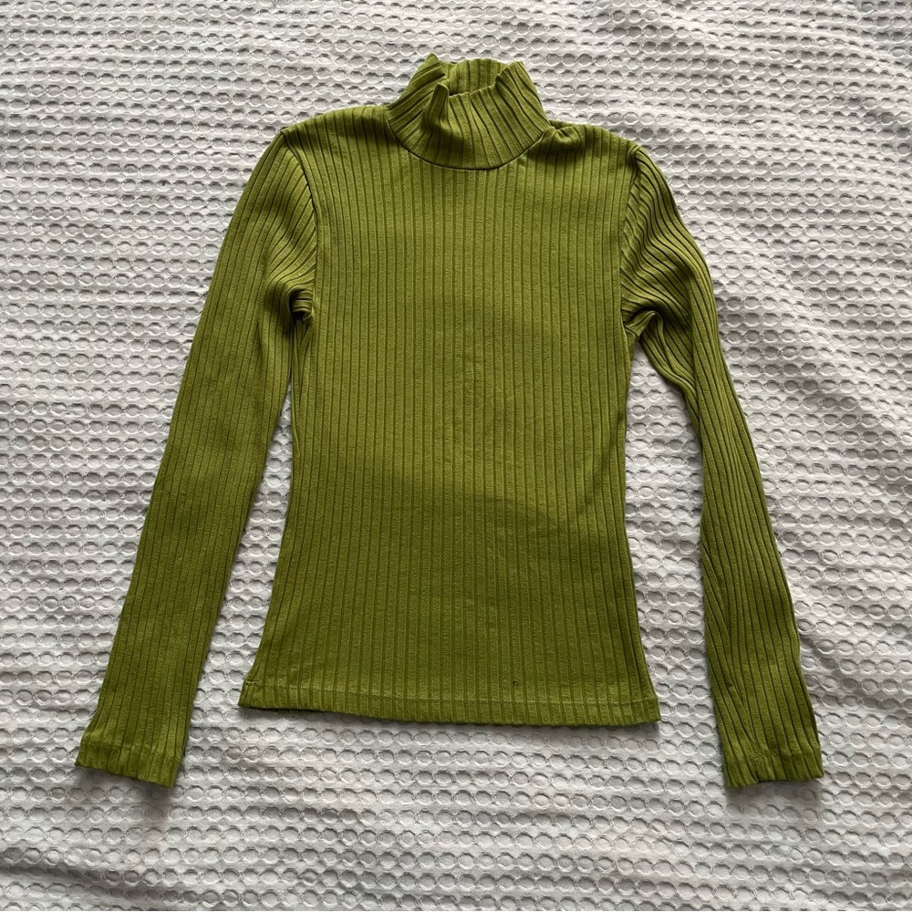 Two Roads Olive Ribbed Turtleneck